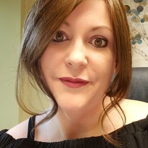 Meet your Posher, Deborah